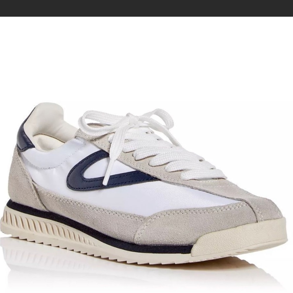 NWT. Tretorn Rawlins Retro Sneakers in Navy/White.
